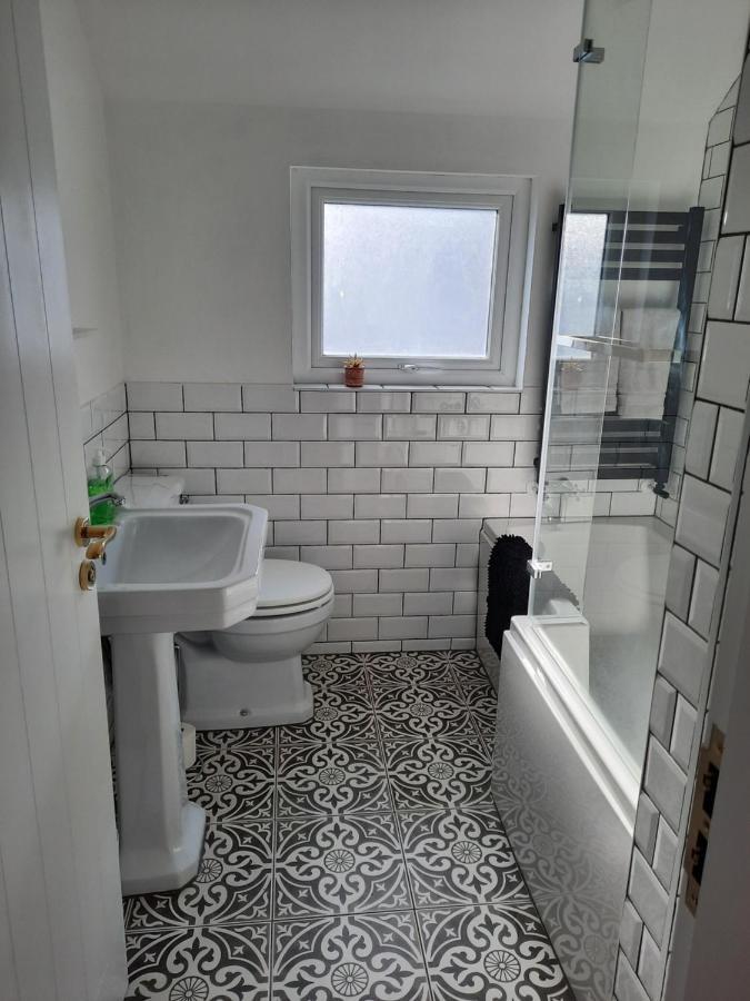 Seacliff Road Luxury Apartments バンガー エクステリア 写真
